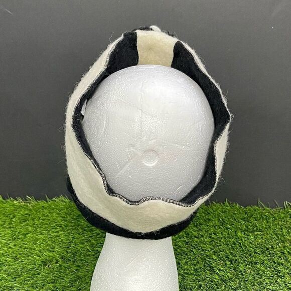 Platania Wool Blend Head Wrap with floral accent. One size. - Picture 7 of 8
